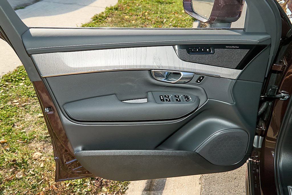 New 2026 Volvo XC90 B5 Ultra w/ Protection Package image 10