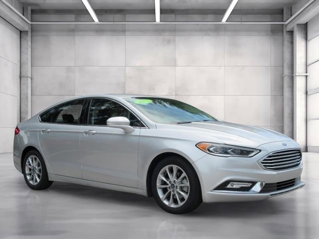 Used 2017 Ford Fusion SE w/ Fusion SE Technology Package