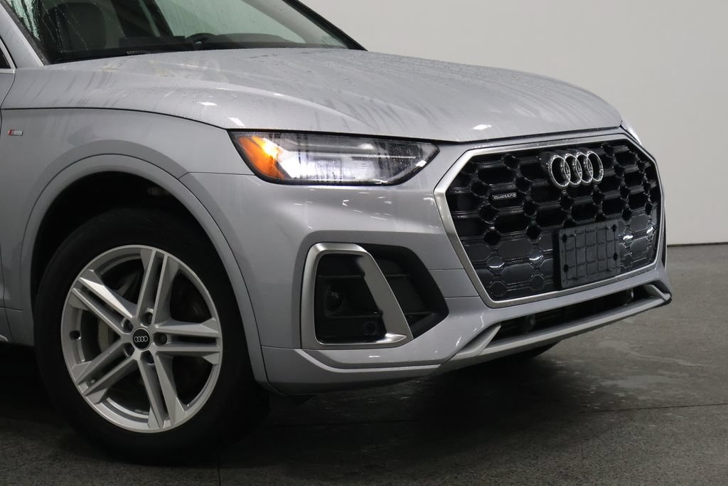Used 2021 Audi Q5 e Premium AWD/4WD image 3