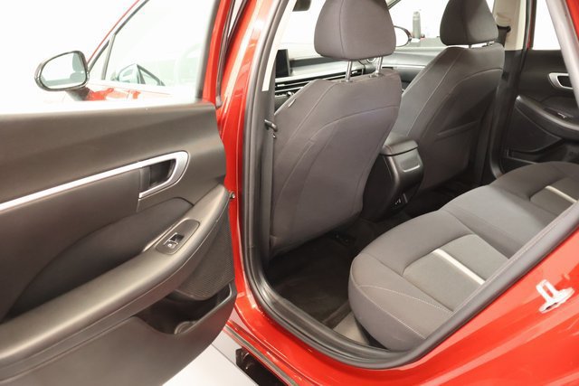 Used 2025 Hyundai Sonata SEL FWD image 28
