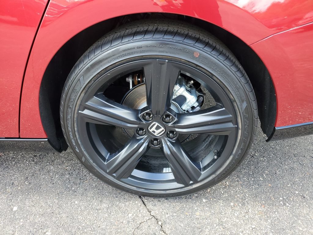 Used 2025 Honda Accord Sport image 30