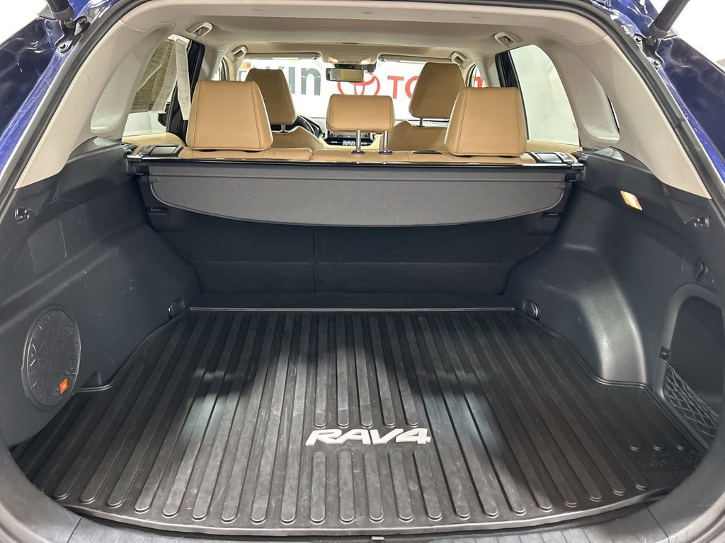 Used 2019 Toyota RAV4 Limited AWD/4WD image 21