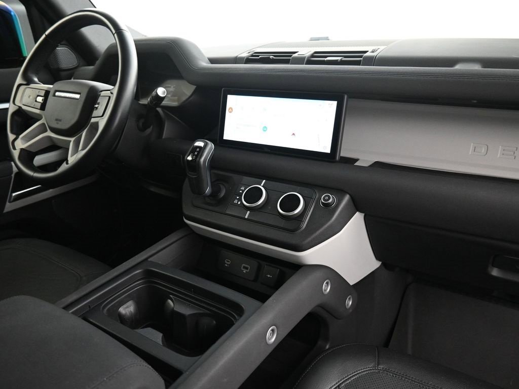 Used 2023 Land Rover Defender 110 S image 27