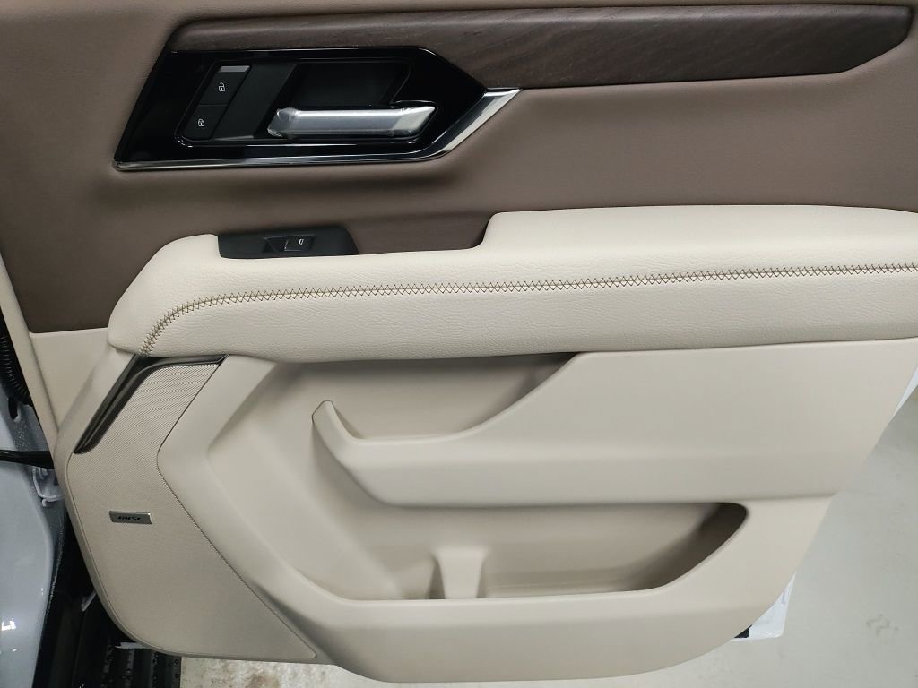 New 2026 GMC Yukon XL Denali w/ Sun & Power Step Package image 18