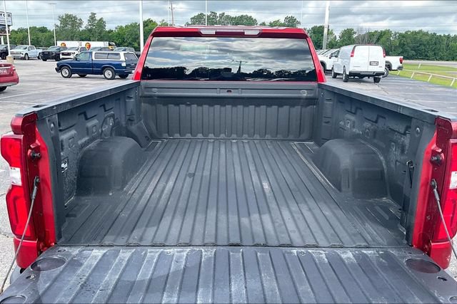 Used 2021 Chevrolet Silverado 1500 RST w/ Z71 Off-Road Package AWD/4WD image 7