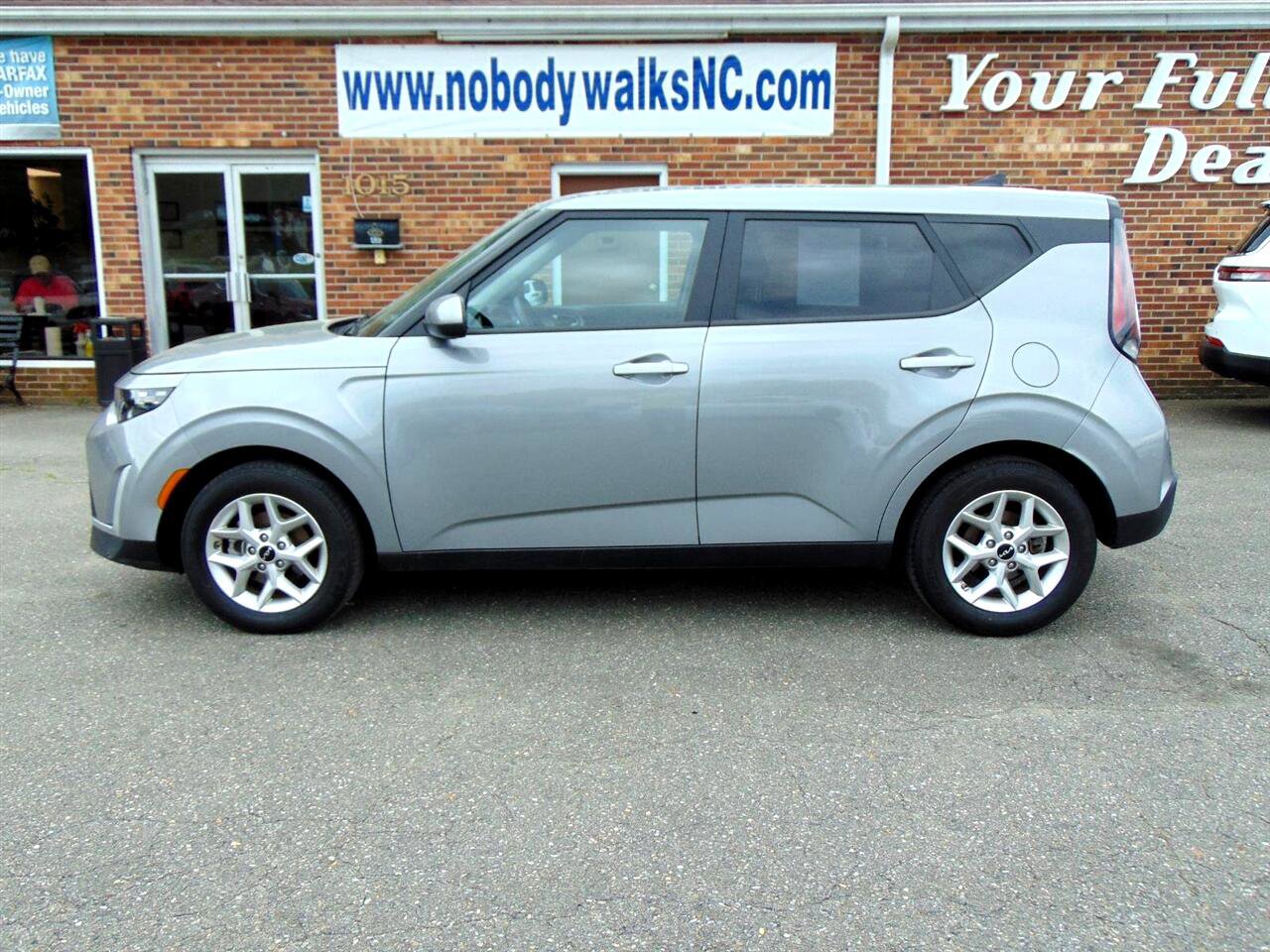 Used 2024 Kia Soul LX w/ Option Group 015 image 7