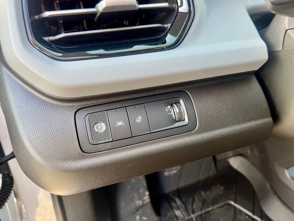 New 2027 Chevrolet Bolt LT w/ Comfort Package image 19