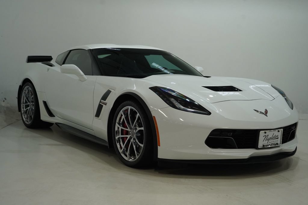 Used 2018 Chevrolet Corvette Grand Sport RWD image 11
