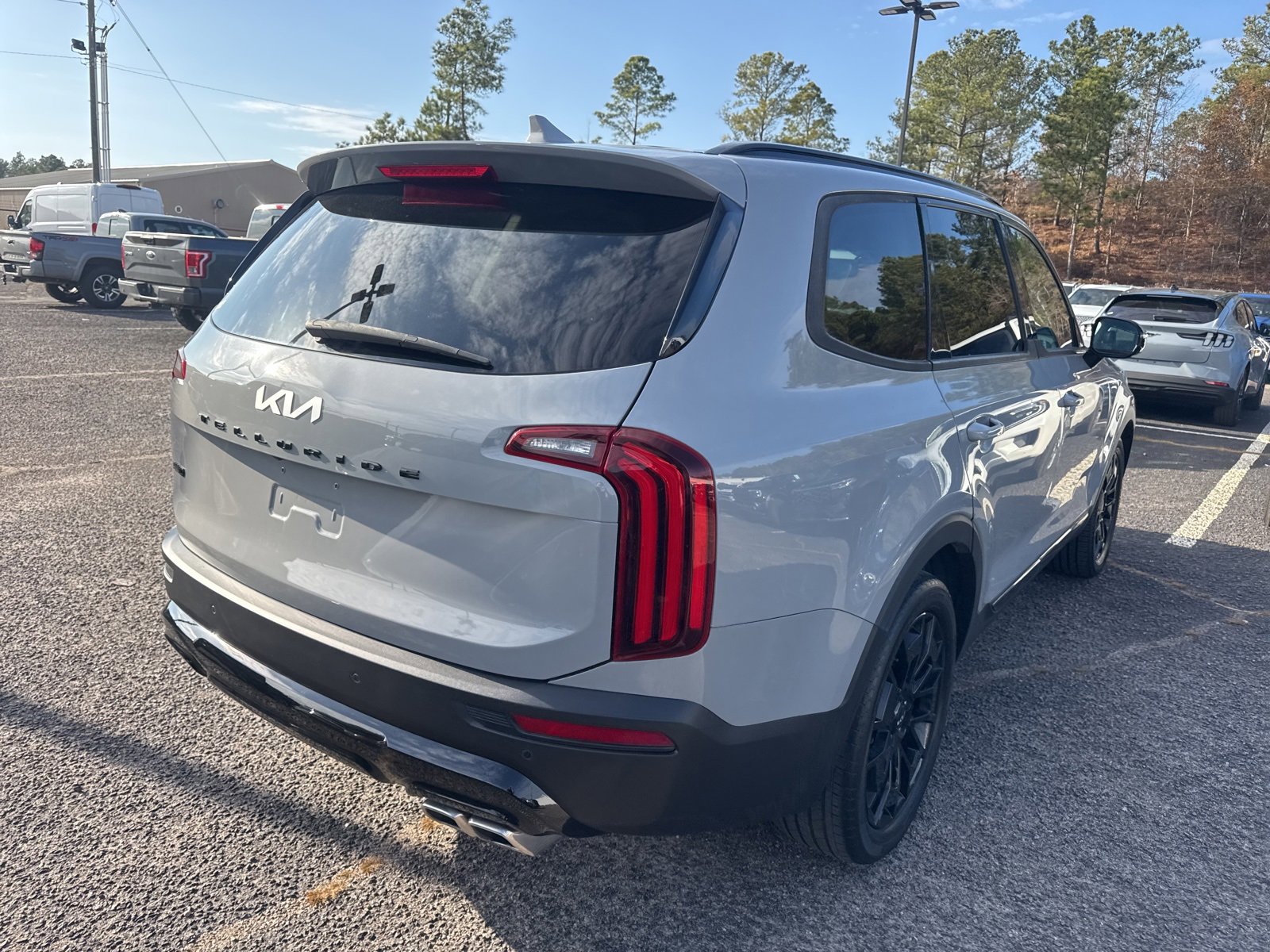 Used 2022 Kia Telluride SX w/ SX Prestige Package image 7