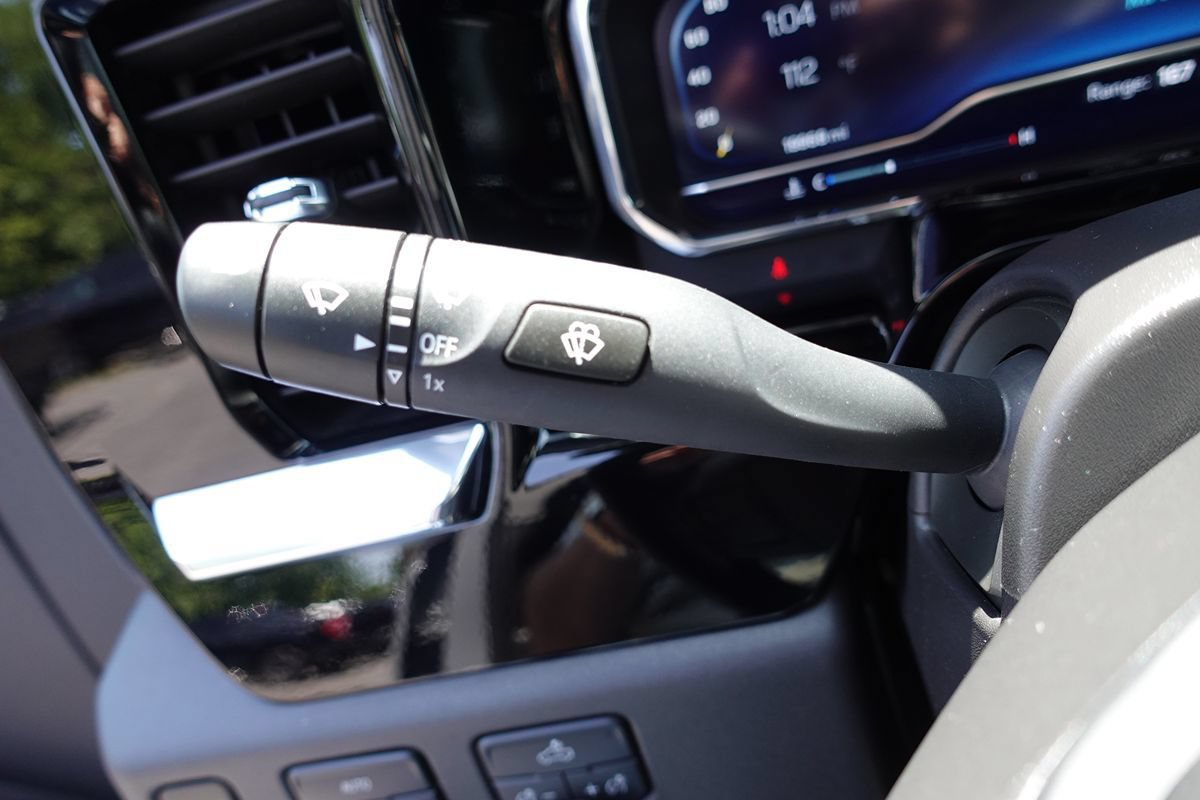 Used 2024 Chevrolet Silverado 1500 LT AWD/4WD image 49