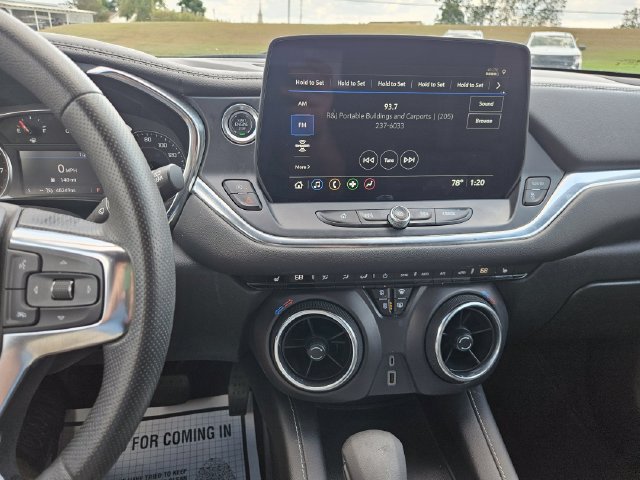 Used 2025 Chevrolet Blazer LT AWD/4WD image 17
