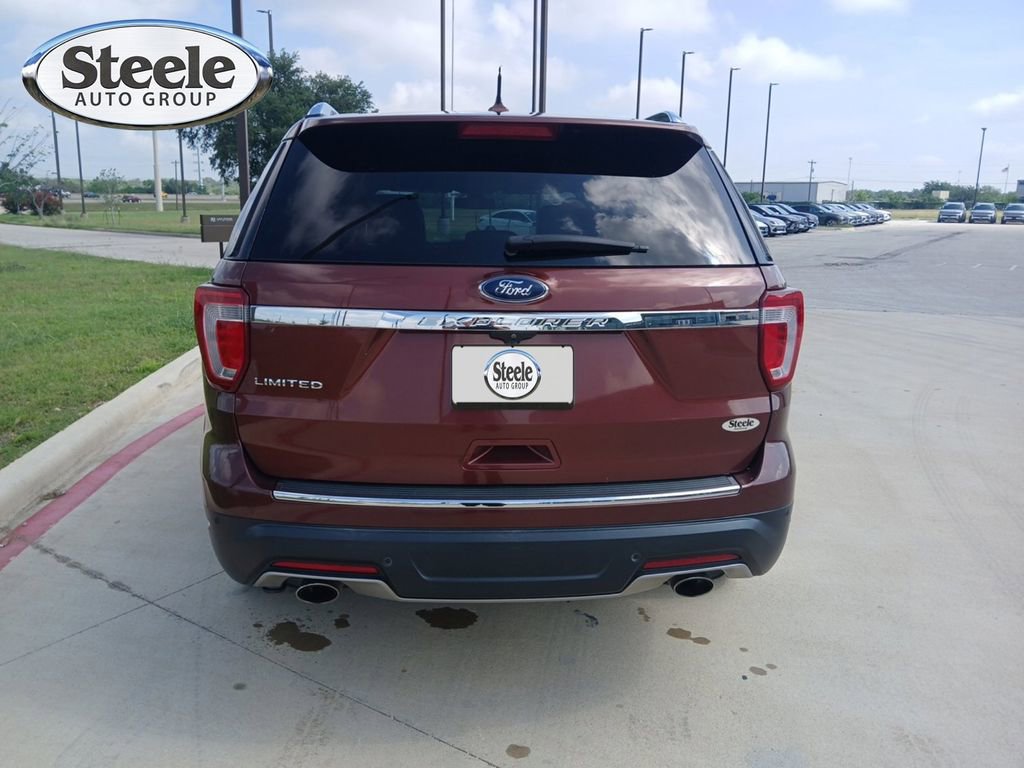 Used 2018 Ford Explorer Limited w/ Ford Safe & Smart Package FWD image 16
