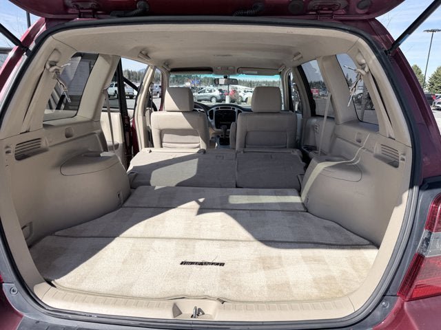 Used 2005 Toyota Highlander 4WD V6 w/ 3rd Row image 22