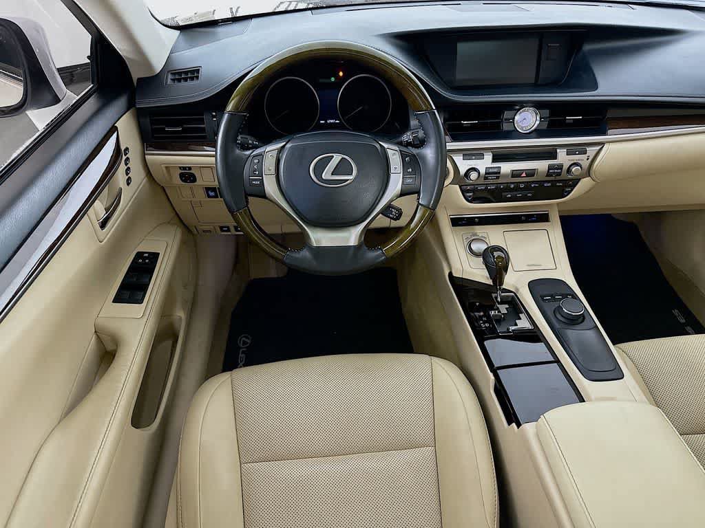 Used 2015 Lexus ES 350 w/ Premium Package FWD image 10