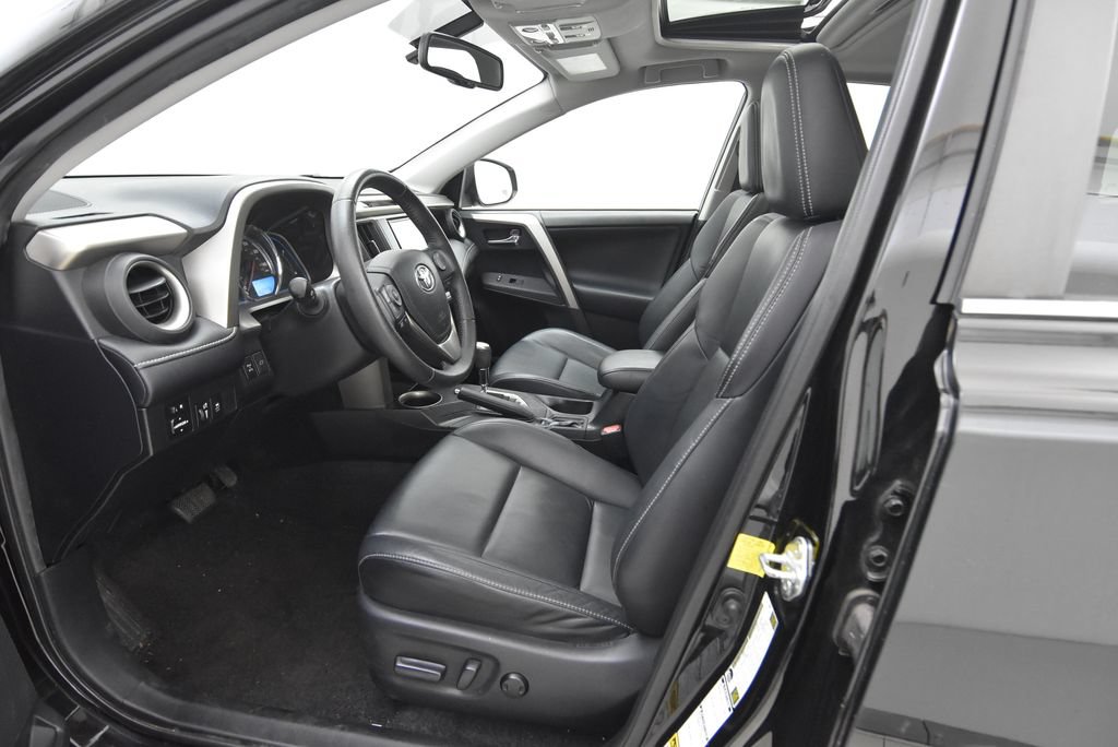 Used 2013 Toyota RAV4 Limited AWD/4WD image 24