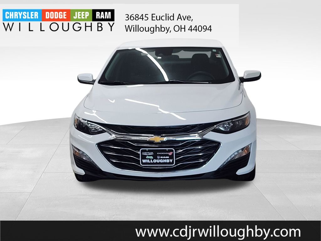 Used 2024 Chevrolet Malibu LT FWD image 2