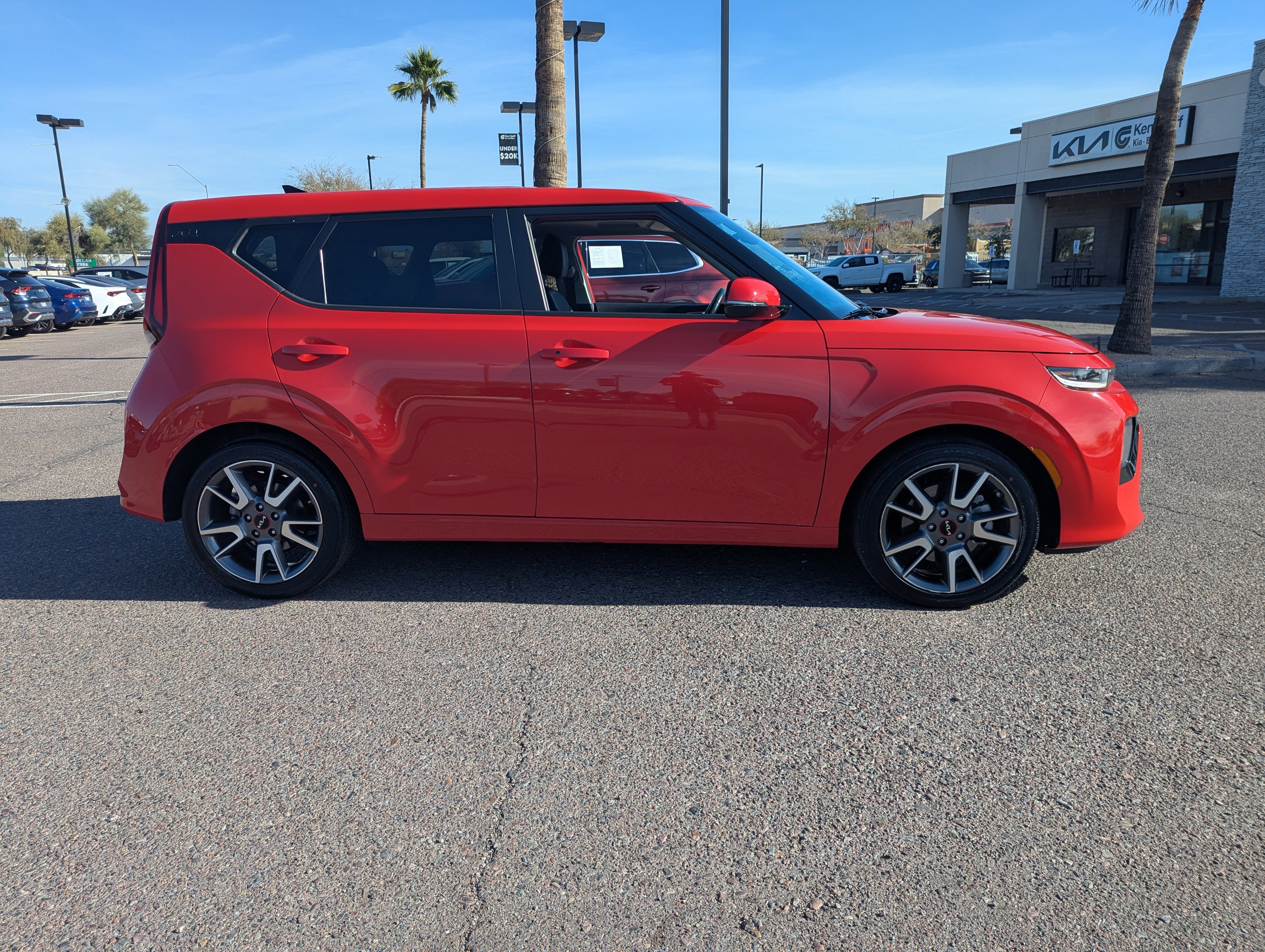 Certified 2022 Kia Soul Turbo image 2
