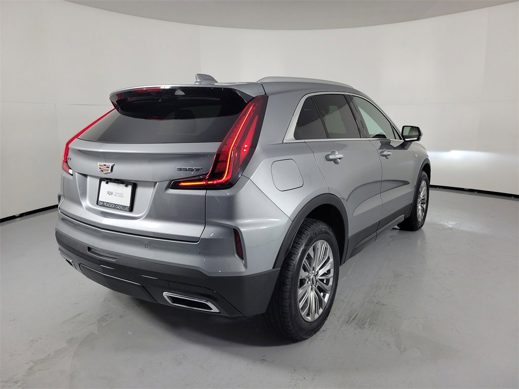 Certified 2025 Cadillac XT4 Premium Luxury image 4