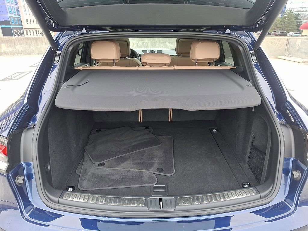 Certified 2025 Porsche Macan image 31