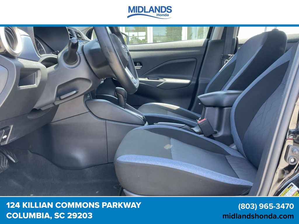 Used 2025 Nissan Versa SV FWD image 13