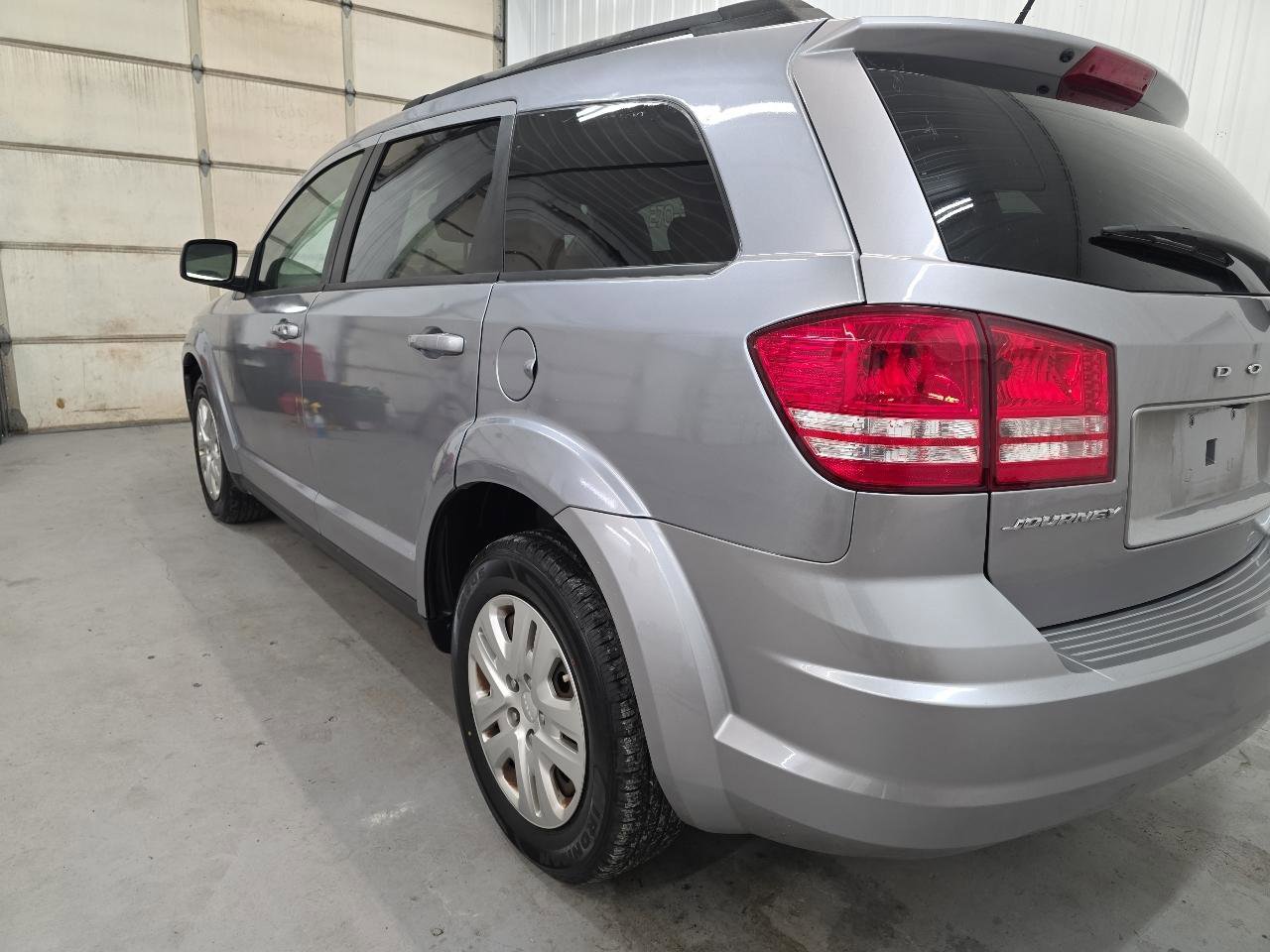 Used 2018 Dodge Journey SE FWD image 10