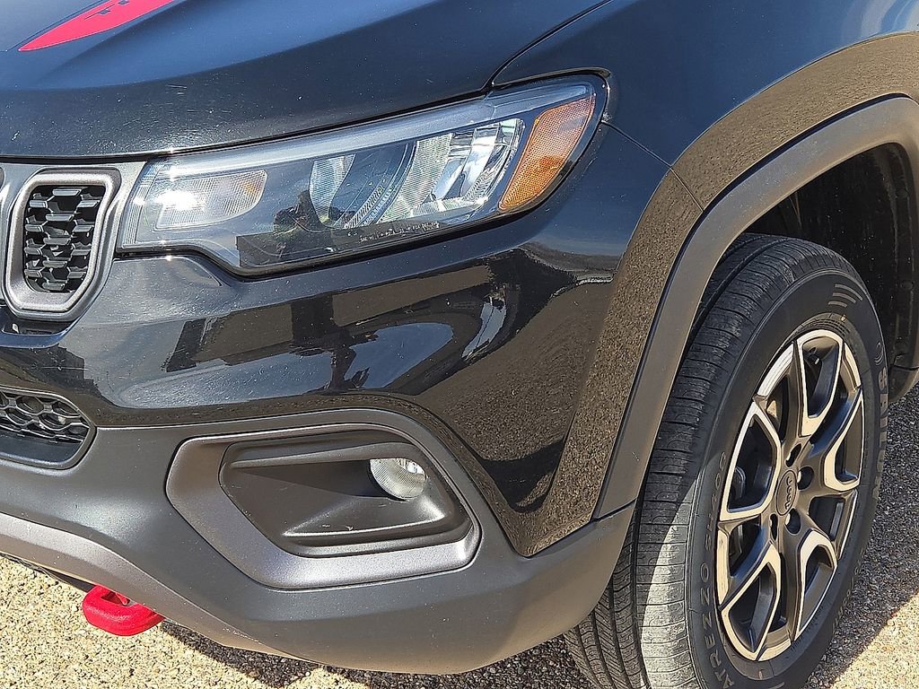 Used 2024 Jeep Compass Trailhawk image 9