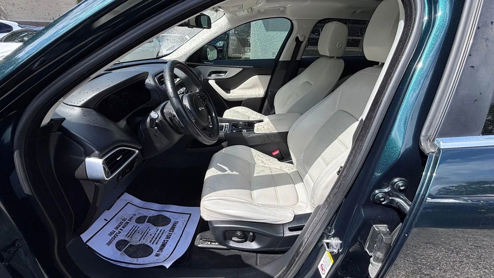 Used 2017 Jaguar F-PACE Prestige image 9