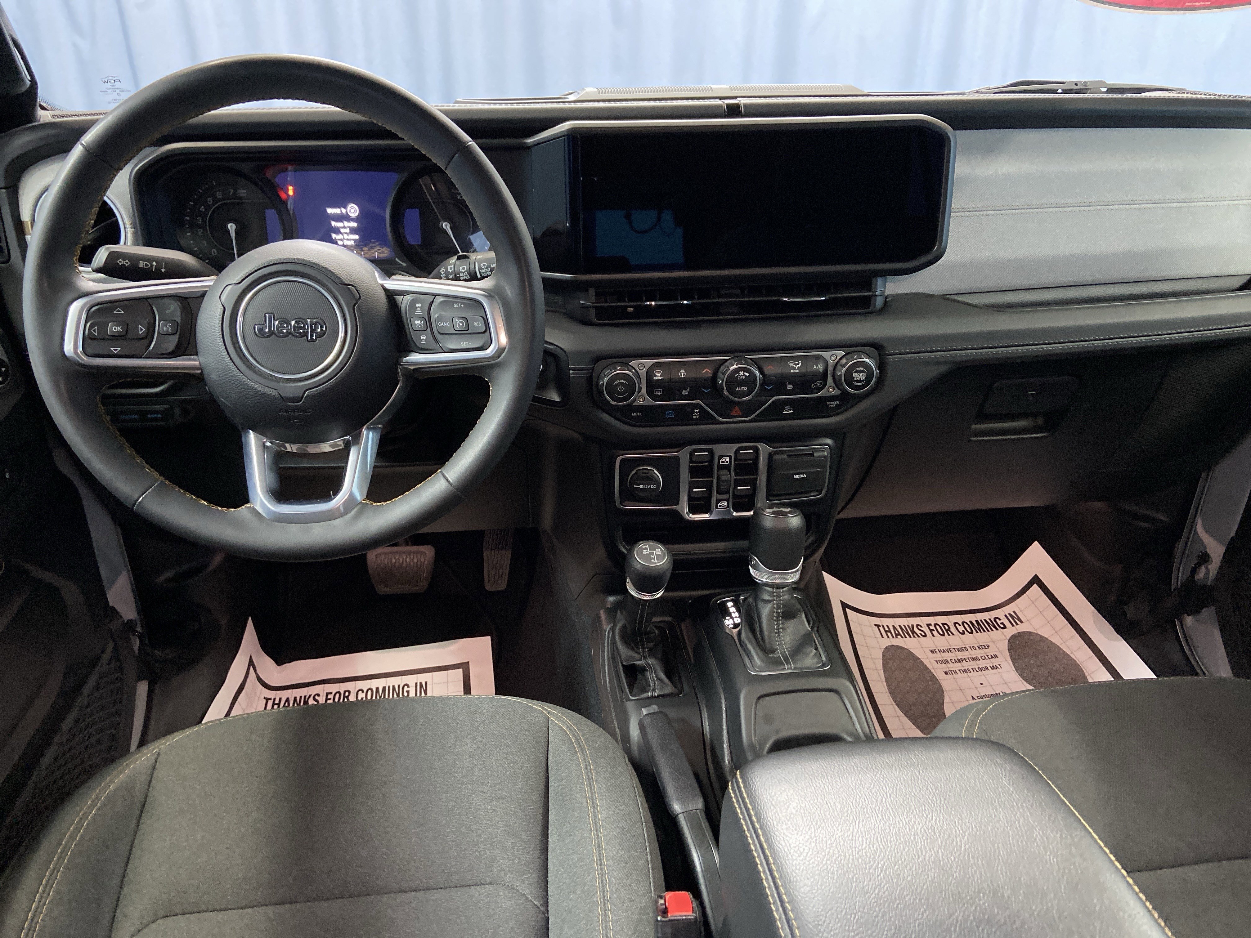 Used 2024 Jeep Wrangler Sahara image 31