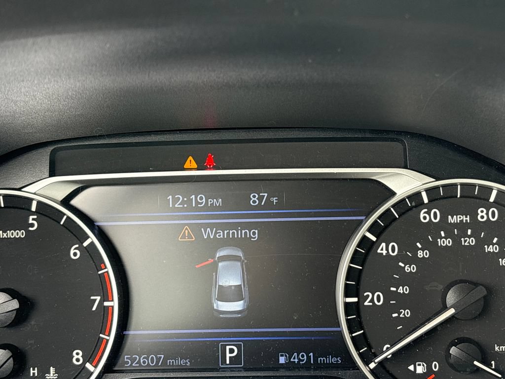 Used 2024 Nissan Altima 2.5 SV FWD image 9