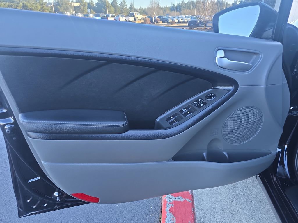 Used 2018 Kia Forte LX image 10