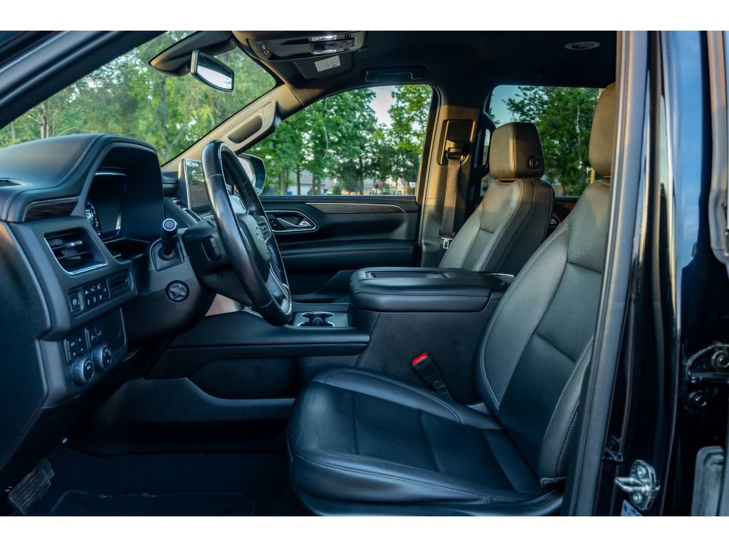 Used 2022 Chevrolet Tahoe Z71 w/ Luxury Package AWD/4WD image 11