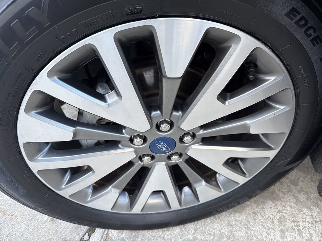 Certified 2022 Ford Escape Titanium w/ Class II Trailer Tow Package AWD/4WD image 36