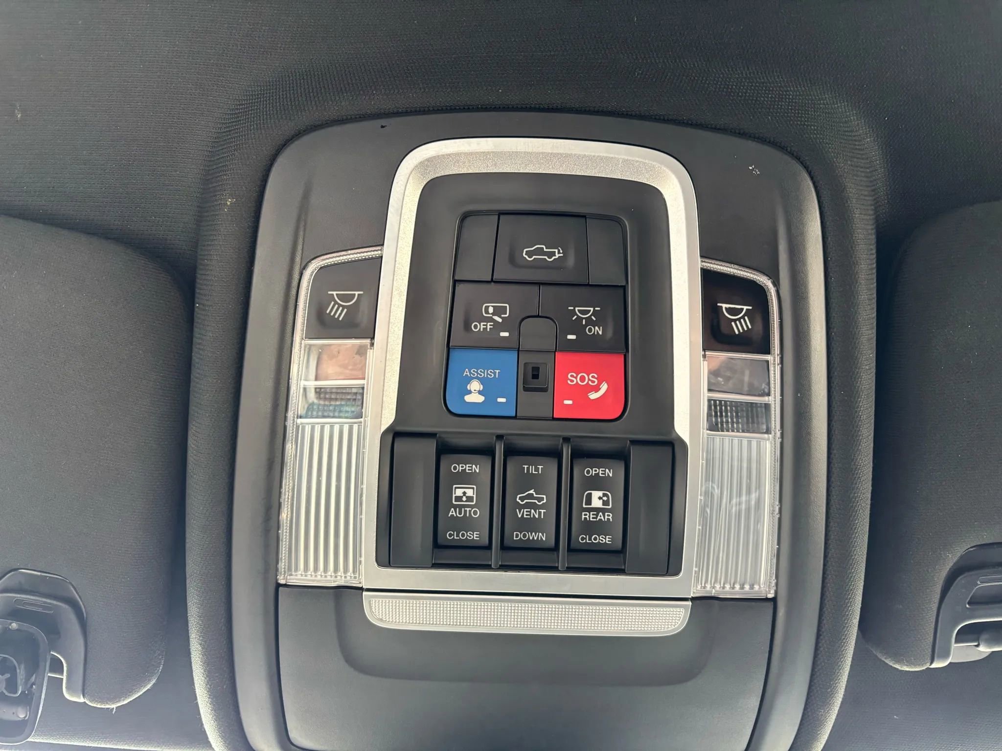 Used 2020 RAM 3500 Limited image 24