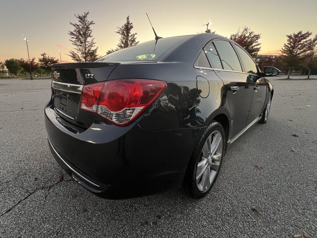 Used 2014 Chevrolet Cruze LTZ w/ RS Package FWD image 5