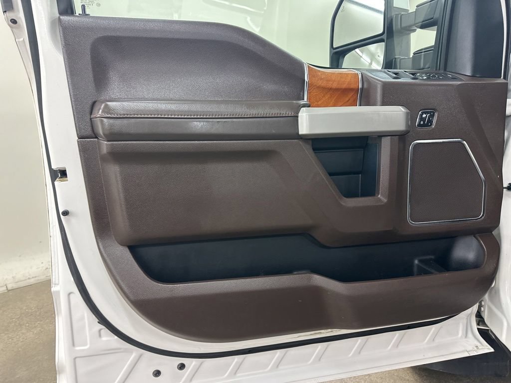 Used 2017 Ford F350 King Ranch w/ King Ranch Ultimate Package AWD/4WD image 33
