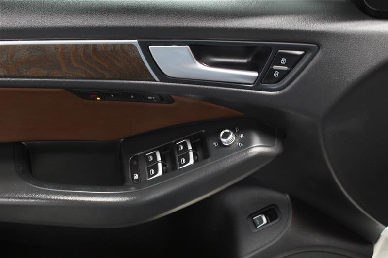 Used 2015 Audi Q5 2.0T Premium Plus w/ Technology Package image 16