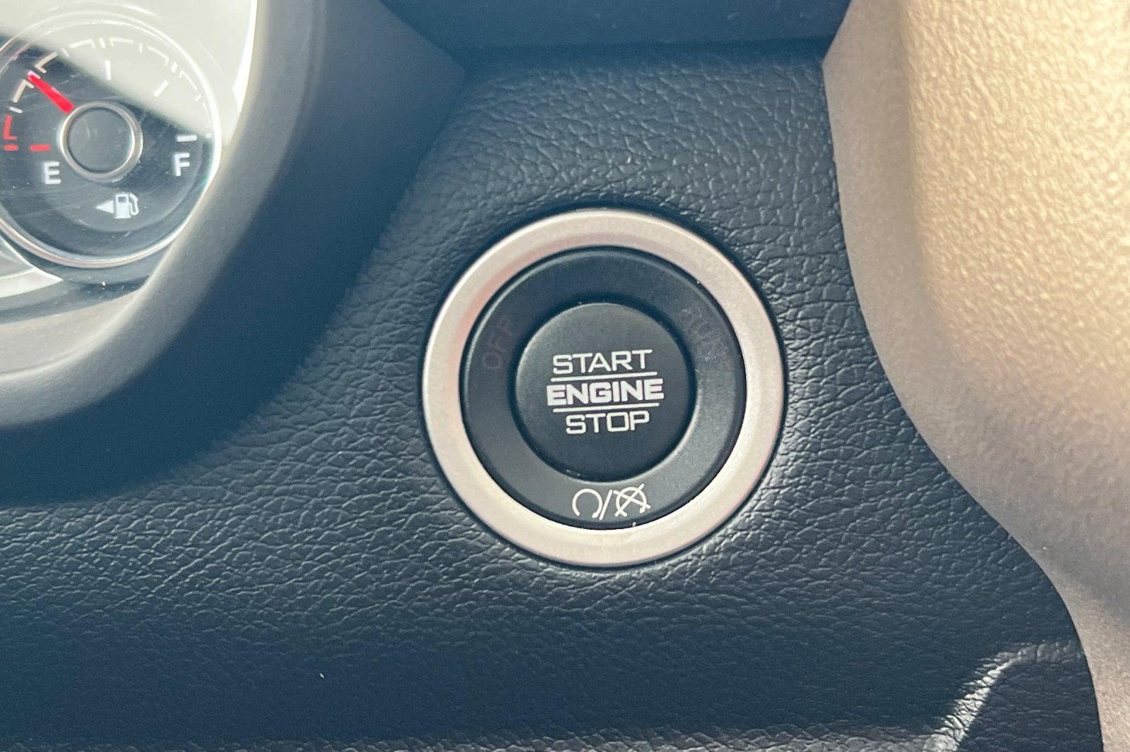 Used 2022 RAM 3500 Laramie AWD/4WD image 23