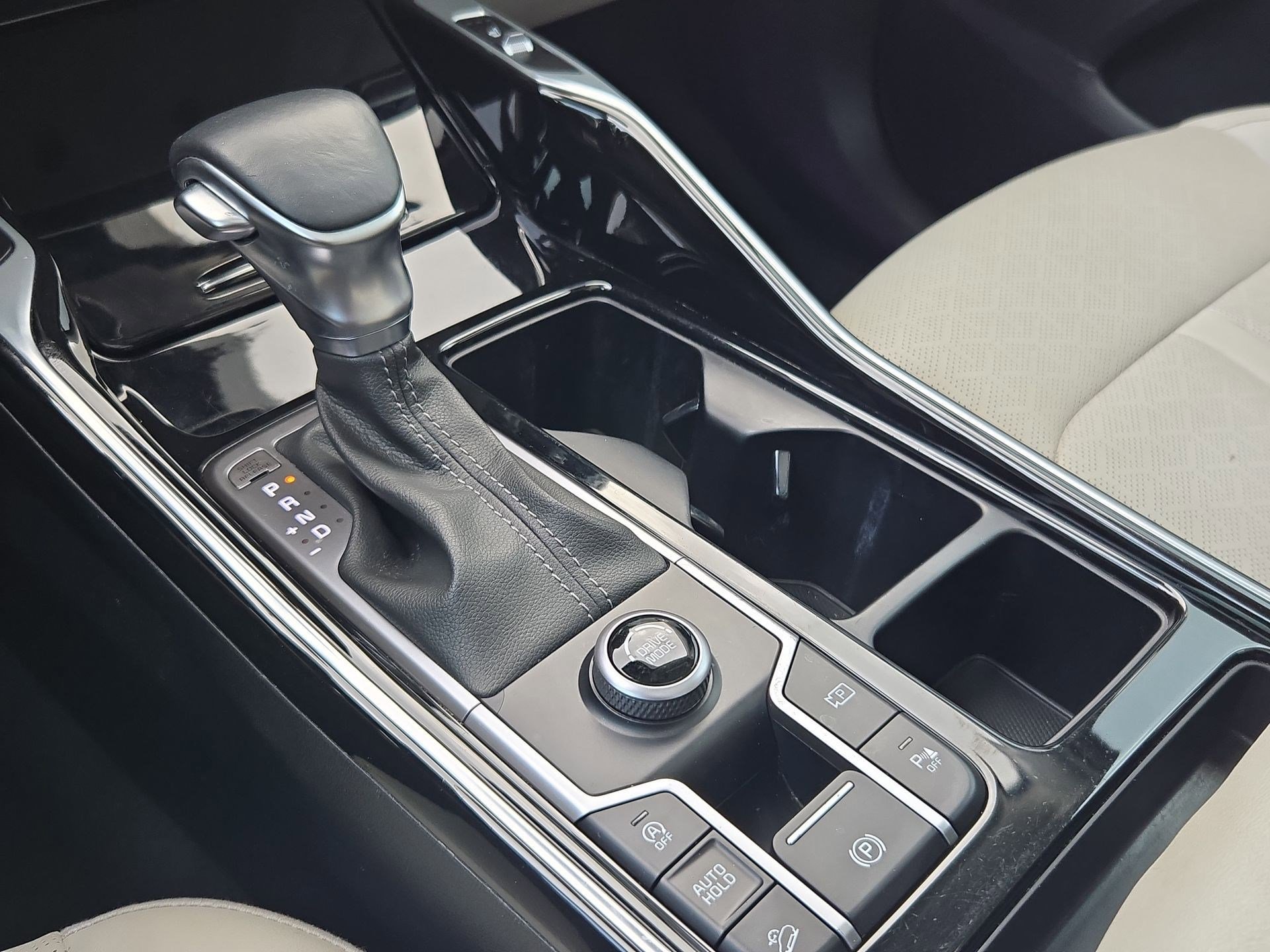 Used 2023 Kia Sorento SX image 28