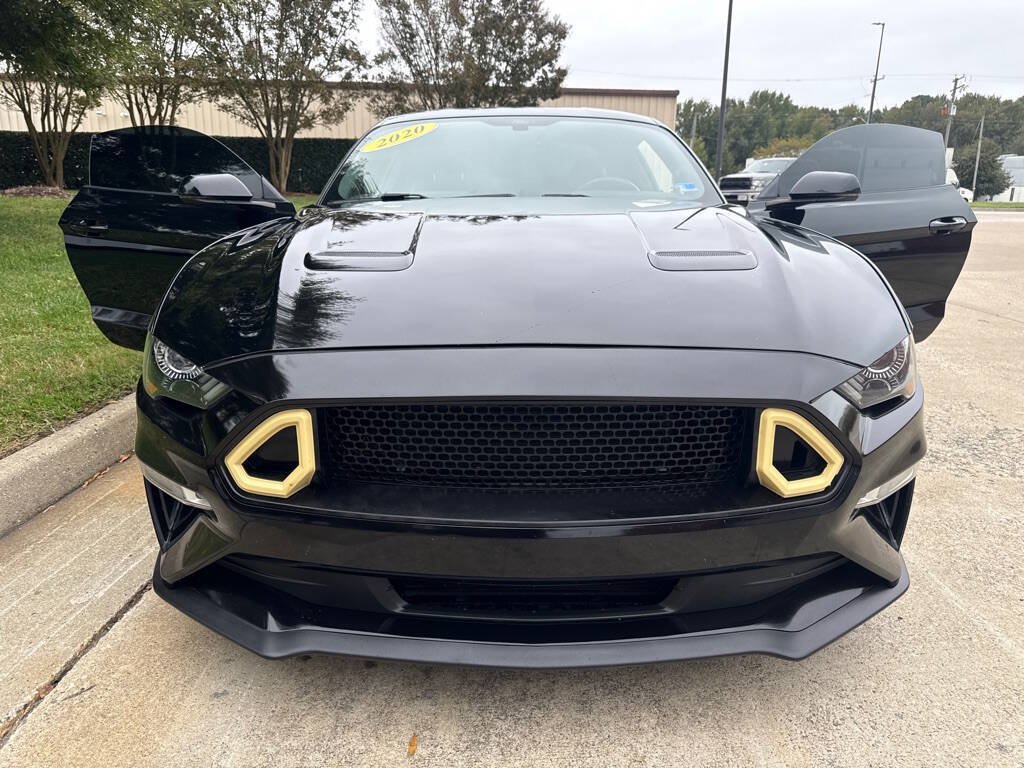 Used 2020 Ford Mustang Premium RWD image 7