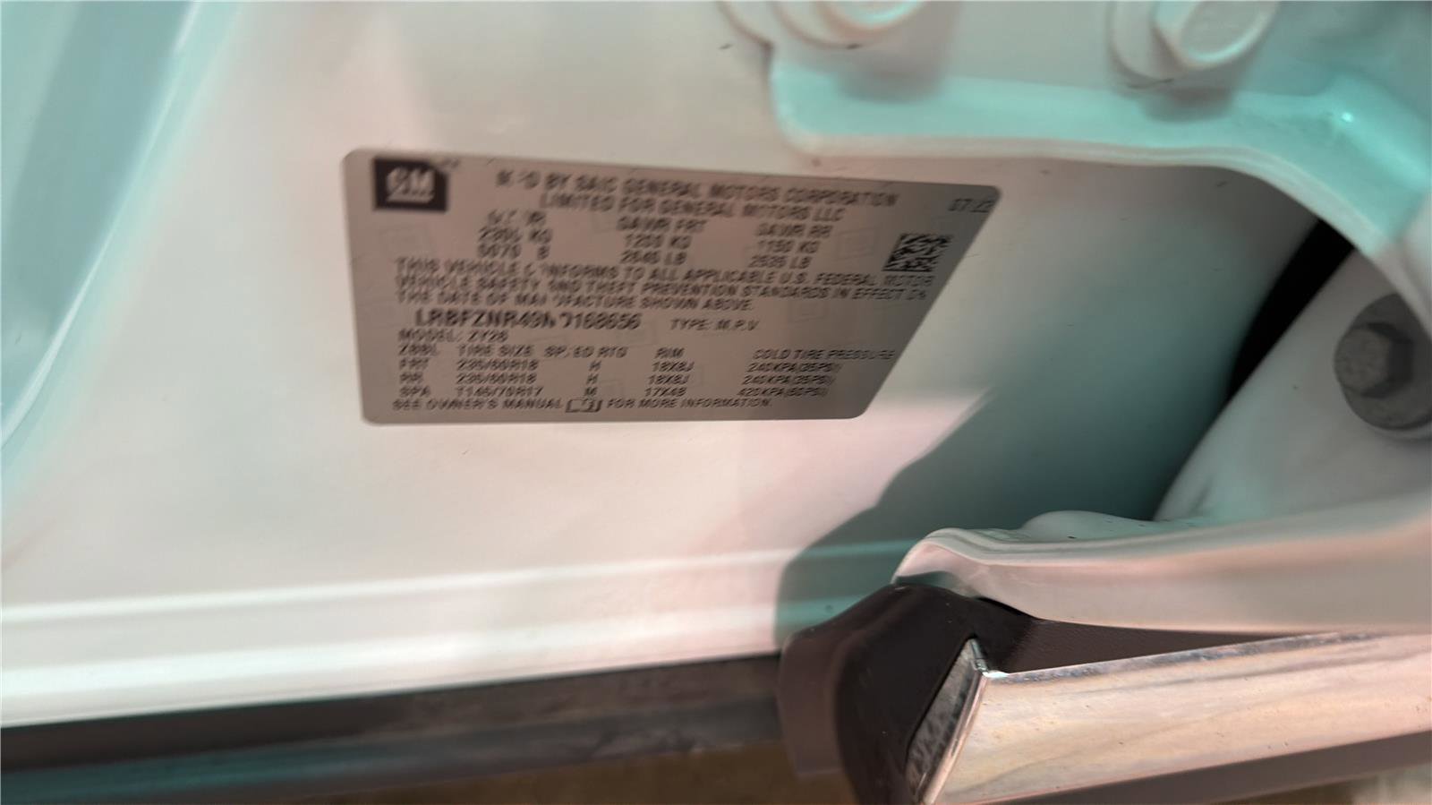 Used 2022 Buick Envision Essence w/ Safety Package FWD image 27