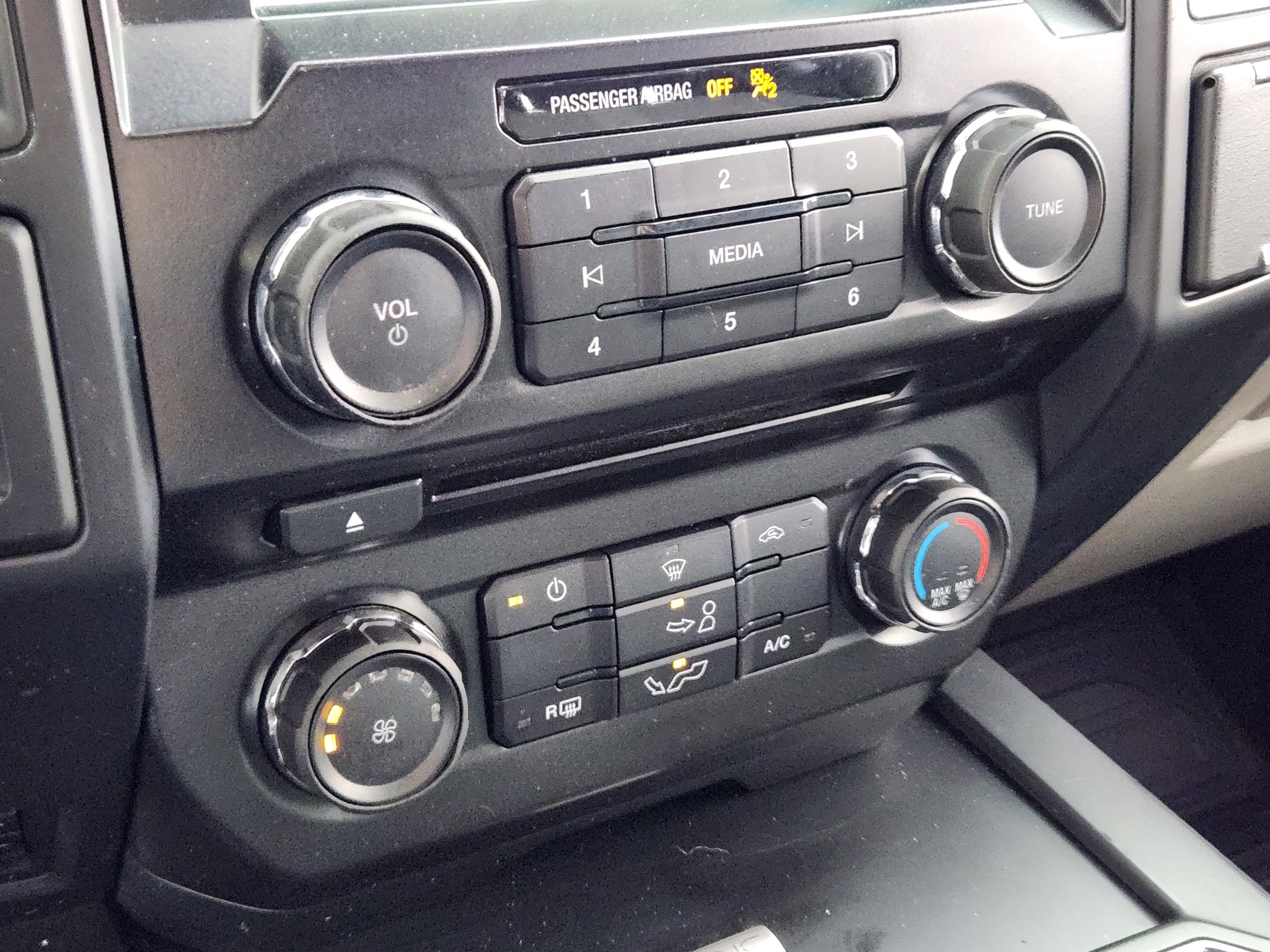 Used 2017 Ford F150 XL w/ Equipment Group 101A Mid RWD image 24