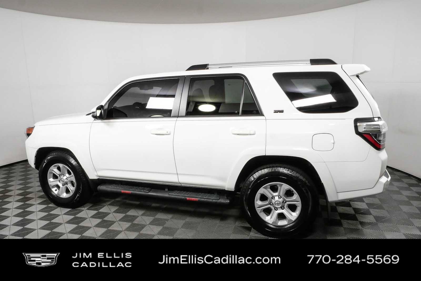 Used 2023 Toyota 4Runner SR5 Premium w/ Moonroof Package RWD image 30