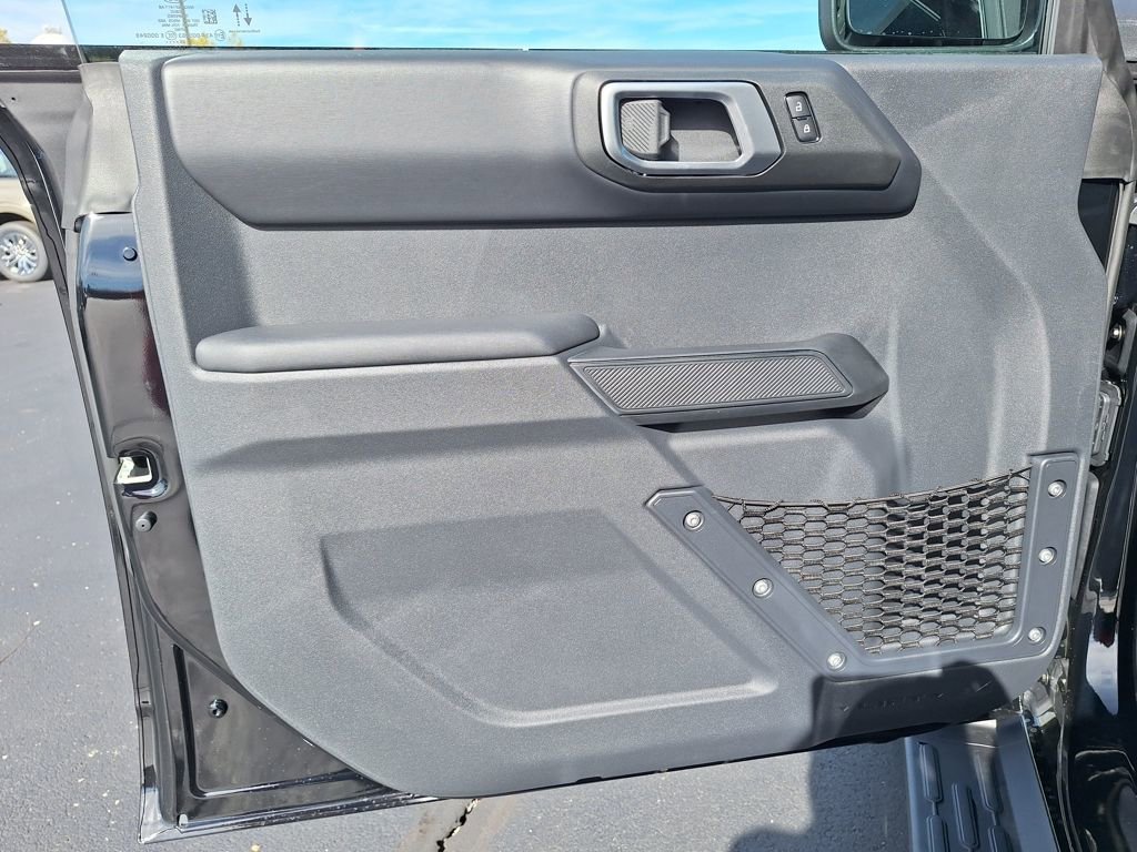 New 2025 Ford Bronco Outer Banks image 2