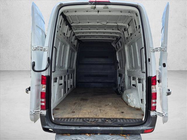 Used 2018 Mercedes-Benz Sprinter 2500 image 14