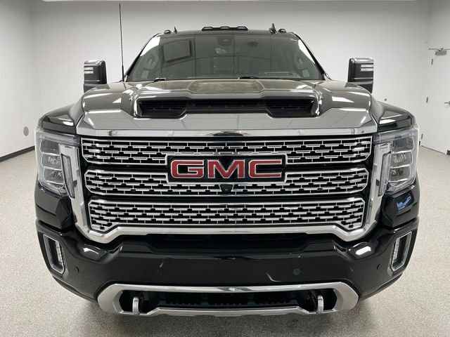 Used 2022 GMC Sierra 3500 Denali w/ Denali Ultimate Package AWD/4WD image 3
