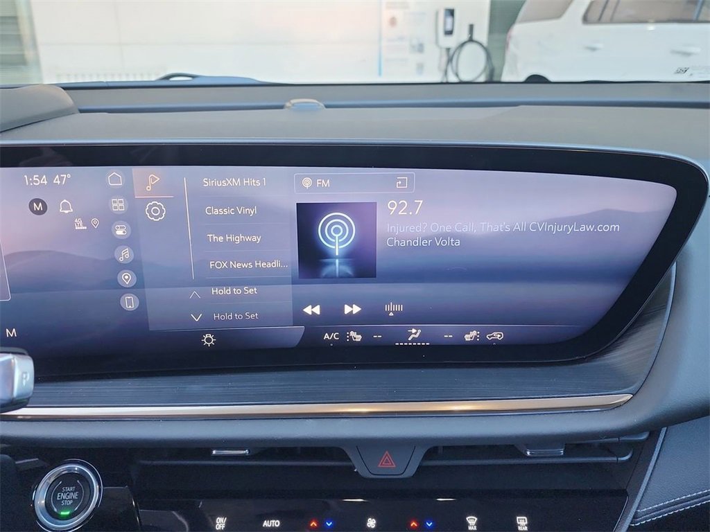 Certified 2025 Buick Envision Avenir image 13