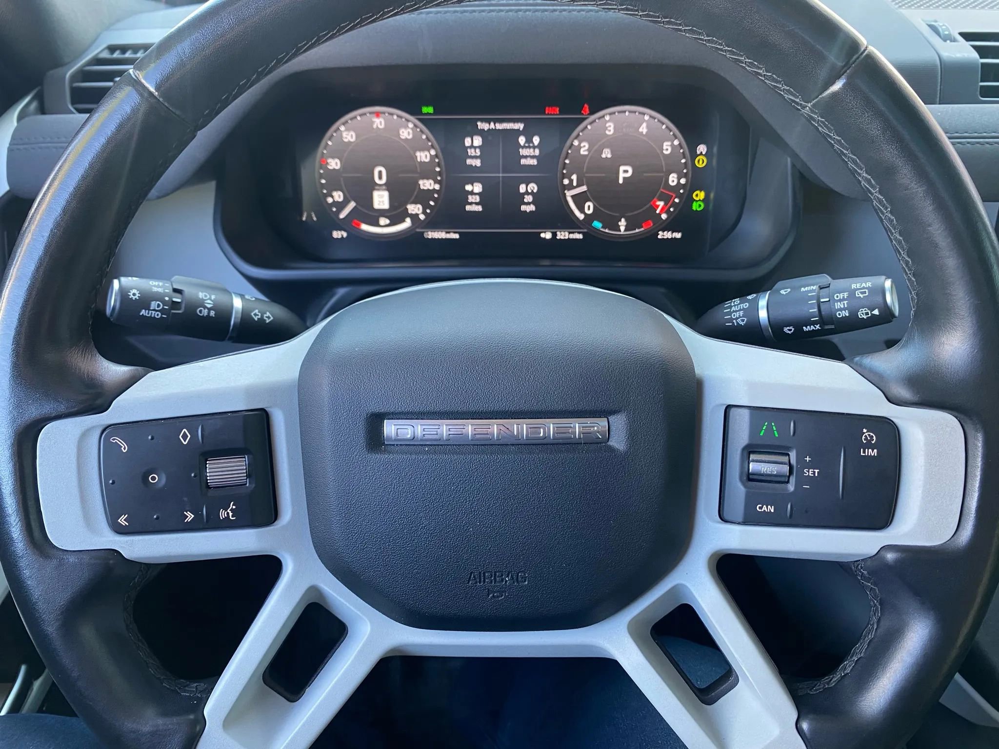 Used 2023 Land Rover Defender 110 S image 25