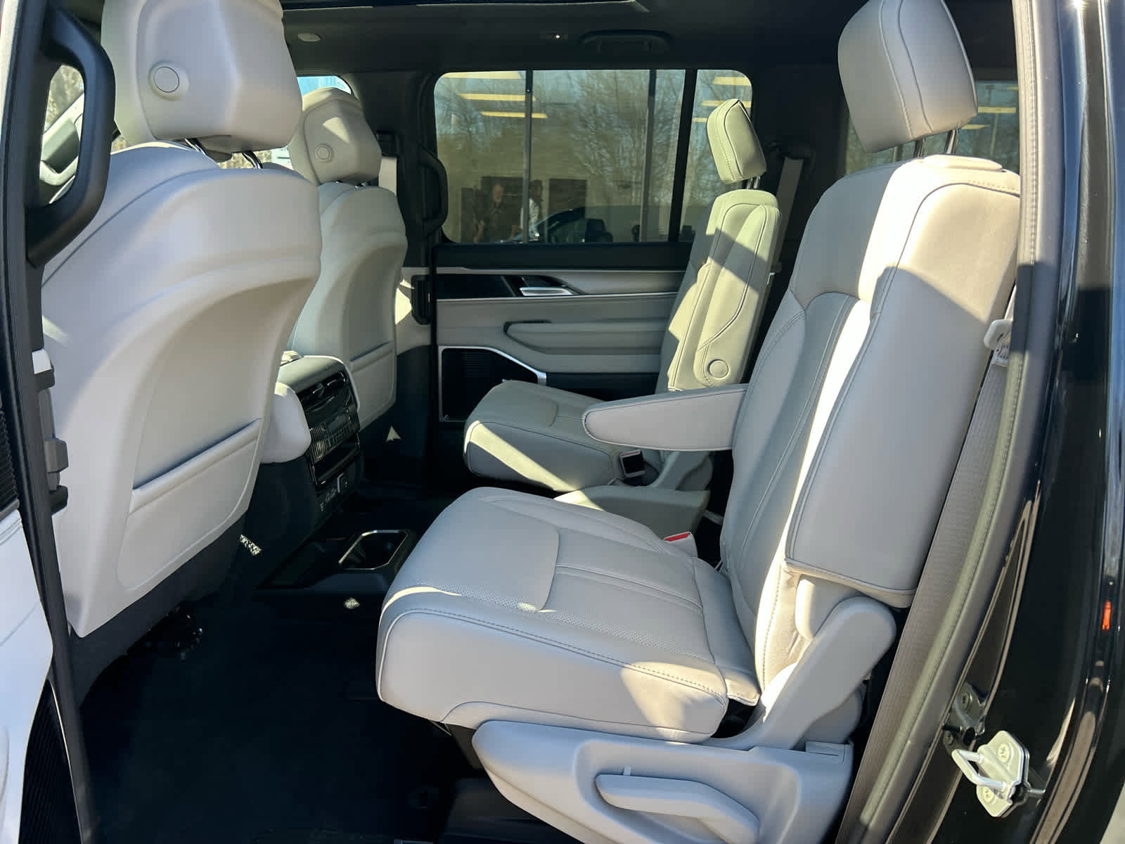 New 2026 Jeep Grand Wagoneer L Limited image 31