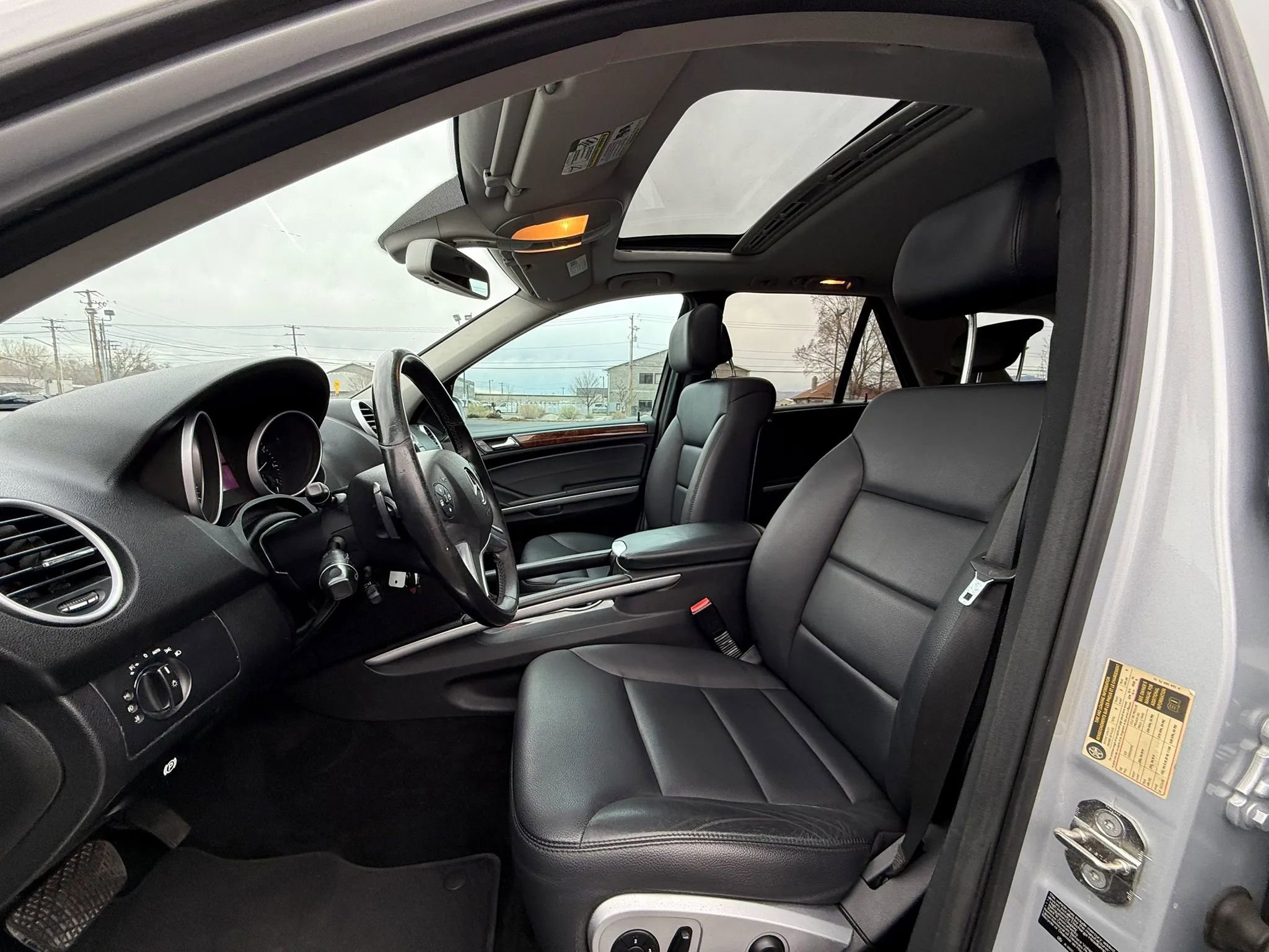 Used 2010 Mercedes-Benz ML 550 4MATIC image 11