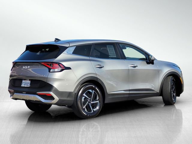 Used 2025 Kia Sportage LX image 4